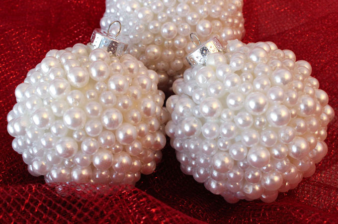 diy-pearl-christmas-ornaments-new-main.jpg