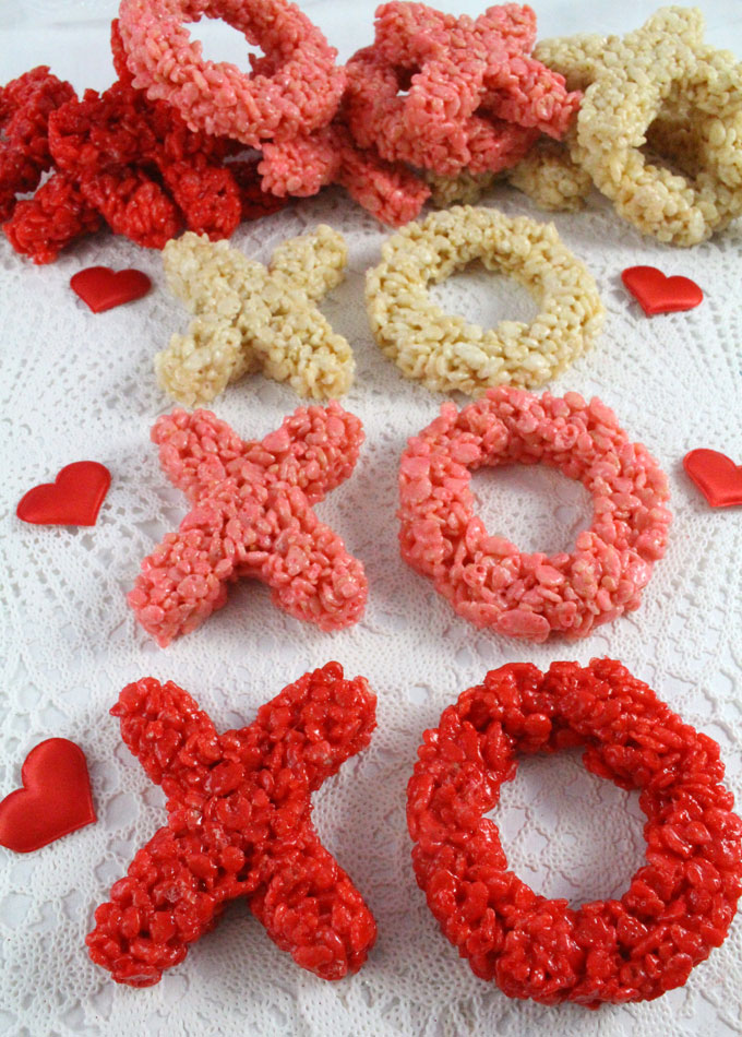 Our Ombre colored XOXO Rice Krispie Treats are adorable, delicious and make the perfect Valentines Day Treat. Easy to make, this super cute Valentines Day dessert is a great way to show your family that you love them. Follow us for more fun Valentines Day Food ideas.