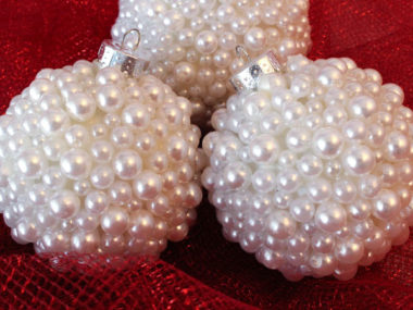 DIY Pearl Ornaments