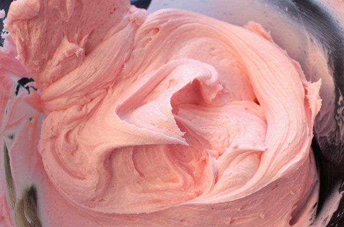 VALENTINES CAKE BITES Best Buttercream Frosting in Pink