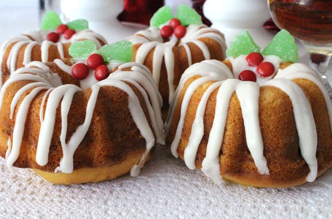 Christmas Mini Bundt Cakes - Two Sisters