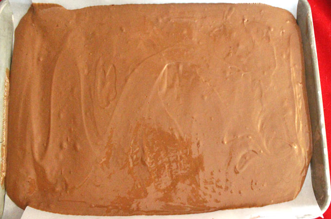 VALENTINES CAKE BITES Bake Chocolate Cake in a Cookie Sheet
