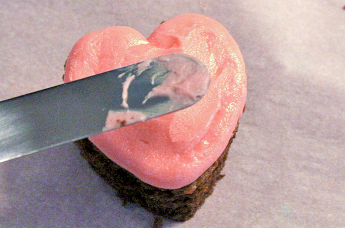 Frost Chocolate Hearts Cake Bites with Pink Buttercream Frosting