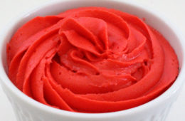 How to Make Christmas Red Frosting