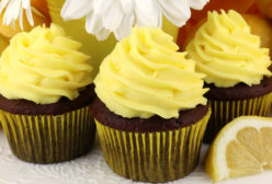 The Best Lemon Whipped Cream Frosting